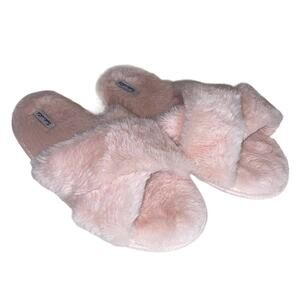 Splendid Pink Faux Fur Fuzzy Slippers M/L